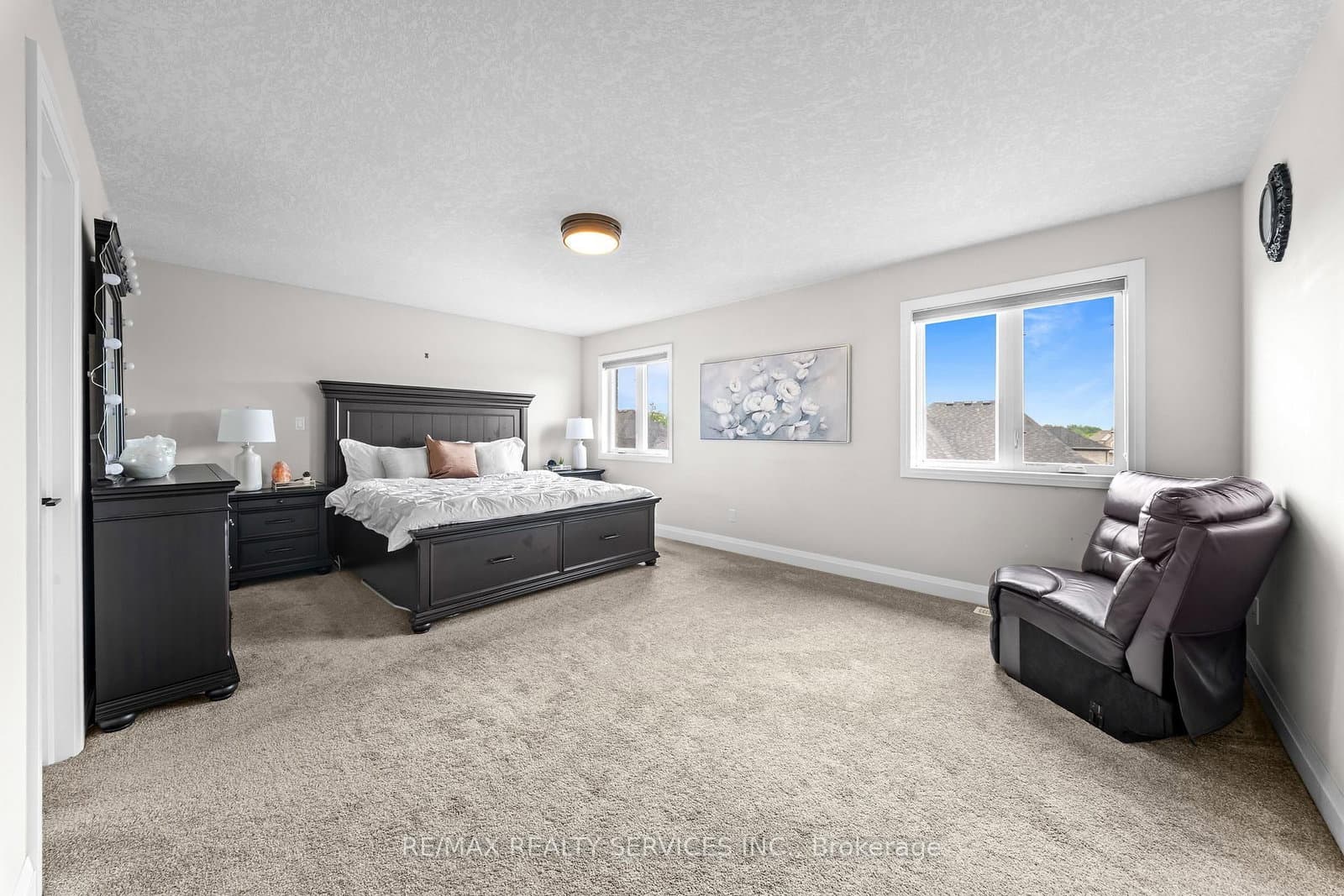 130 Pondcliffe Drive thumbnail 29