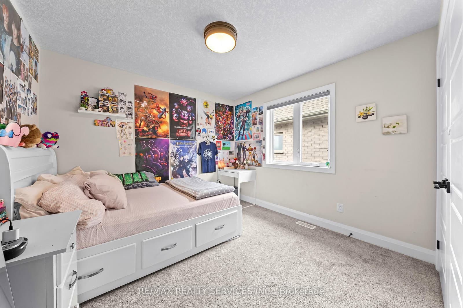 130 Pondcliffe Drive thumbnail 43