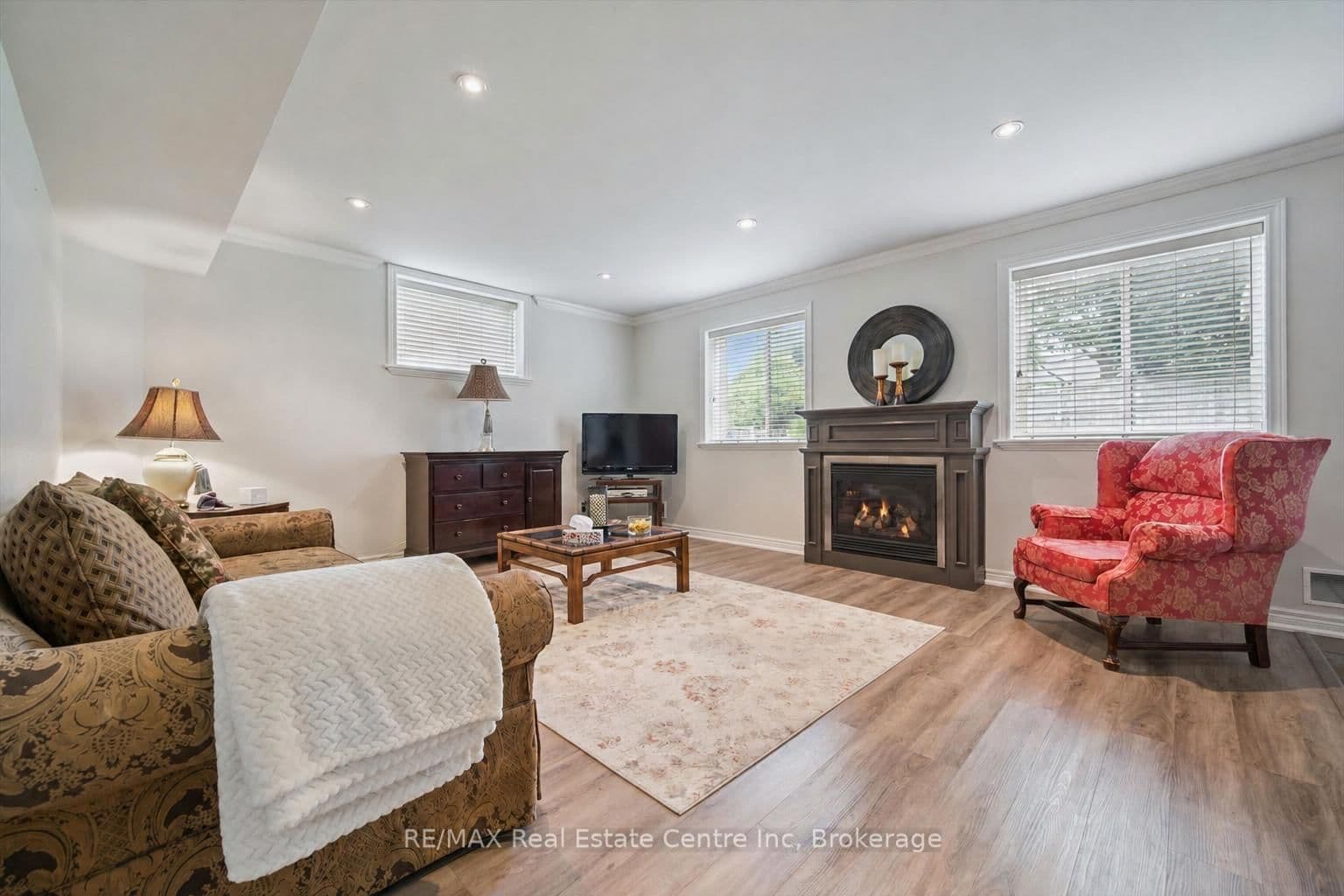 34 Whetstone Crescent thumbnail 32