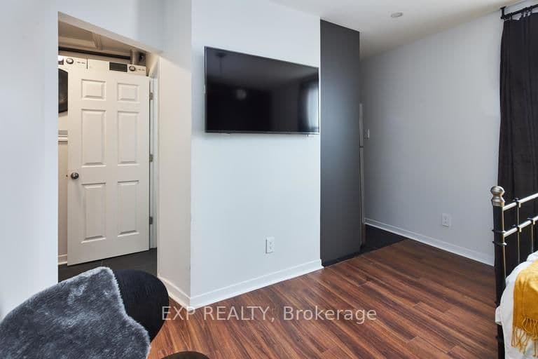 331 Catherine Street, Unit C thumbnail 4