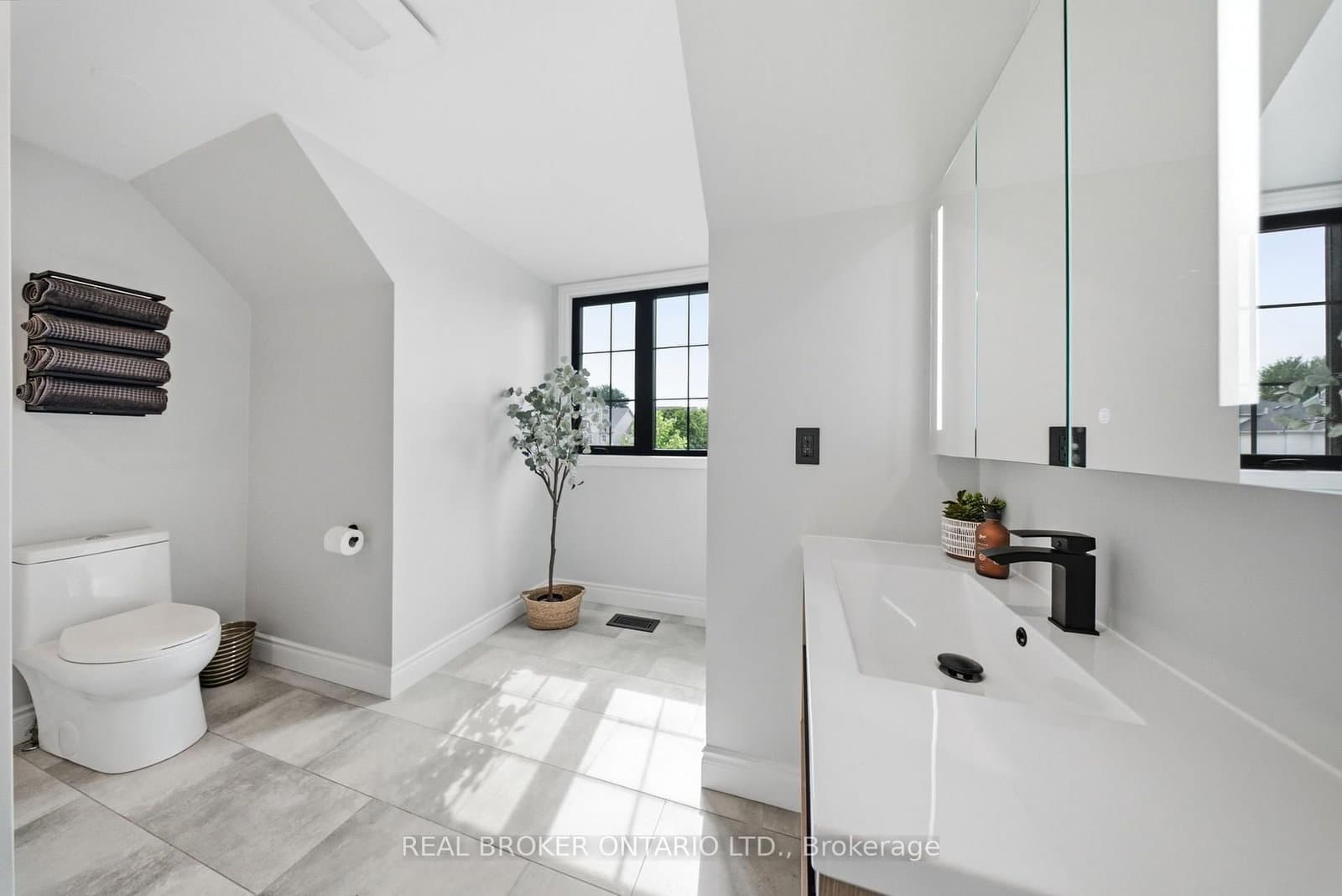 19 Boulder Crescent thumbnail 27