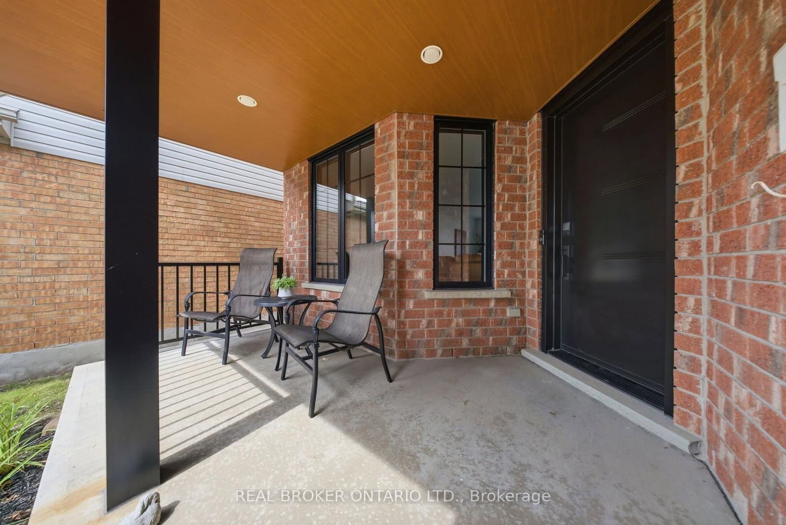 19 Boulder Crescent thumbnail 3
