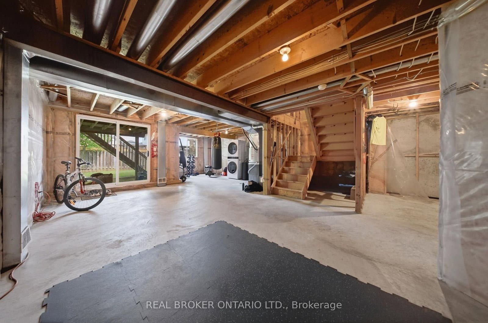 19 Boulder Crescent thumbnail 30