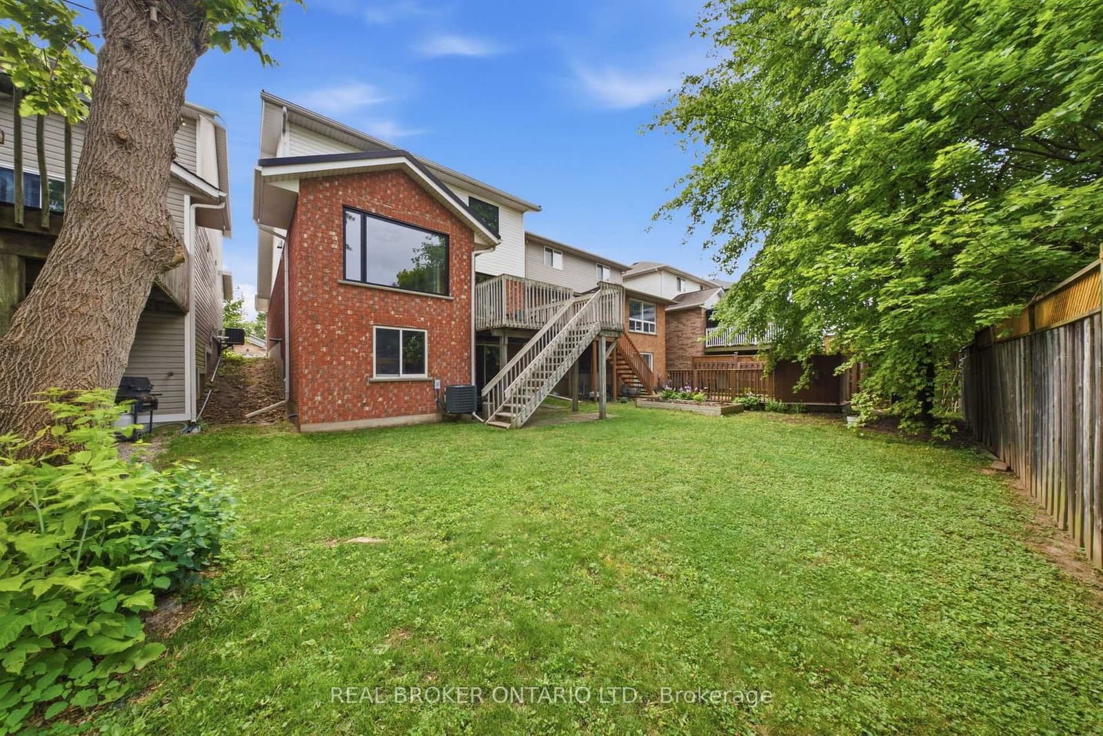 19 Boulder Crescent thumbnail 34