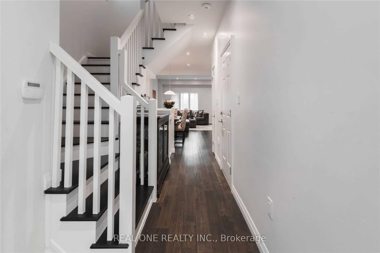 67 Burley Lane, Unit Master Bedroom thumbnail 20