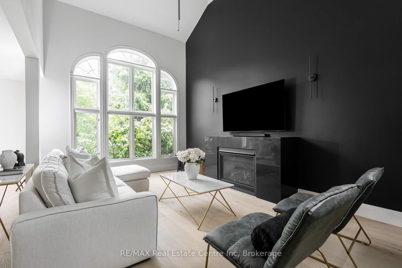 296 Farley Drive S thumbnail 7