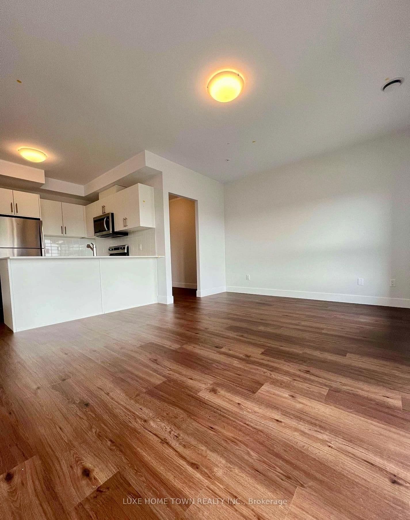 1000 Lackner Place, Unit 606 thumbnail 4