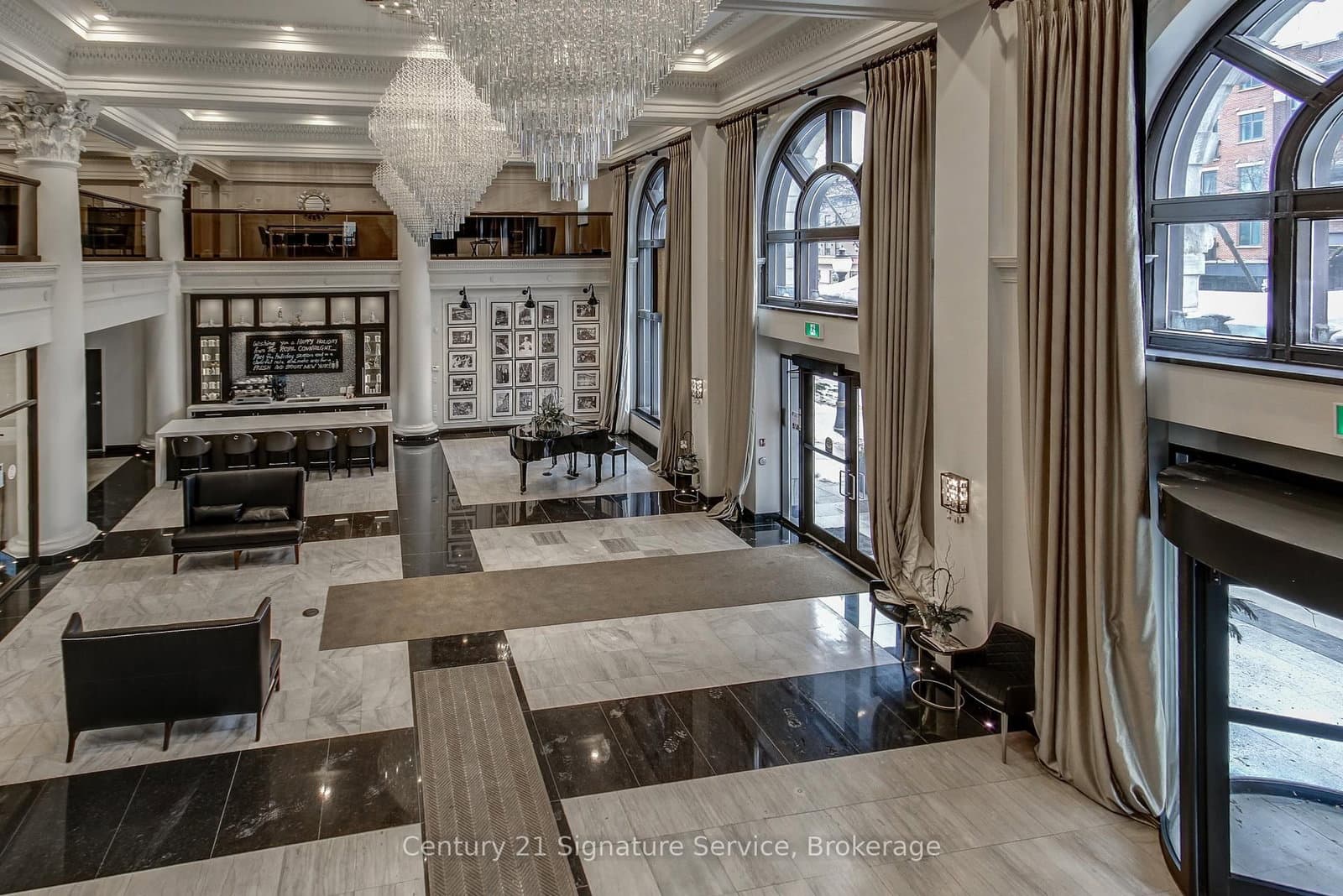 118 King Street E, Unit LPH16 thumbnail 3