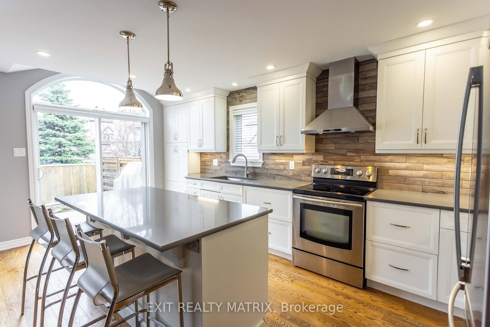 195 Tapley Place thumbnail 13