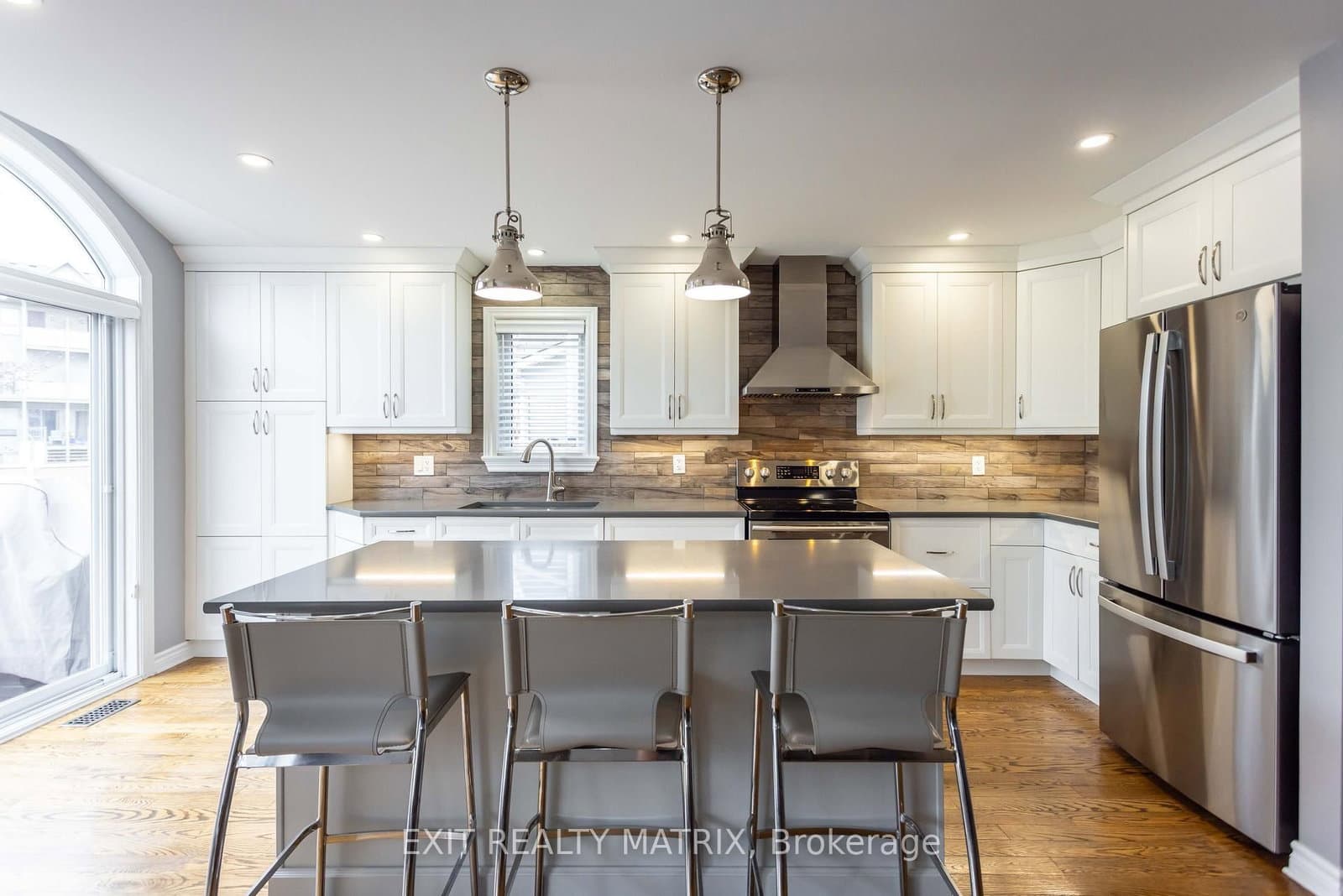 195 Tapley Place thumbnail 14