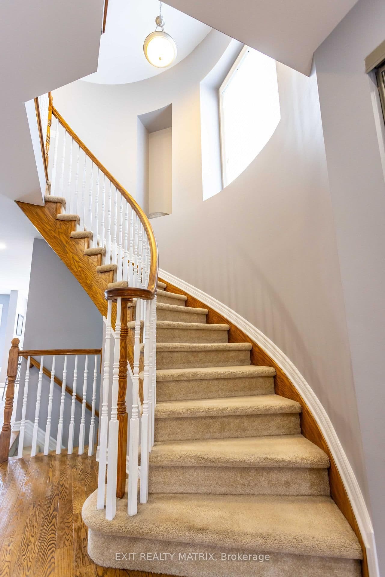 195 Tapley Place thumbnail 4