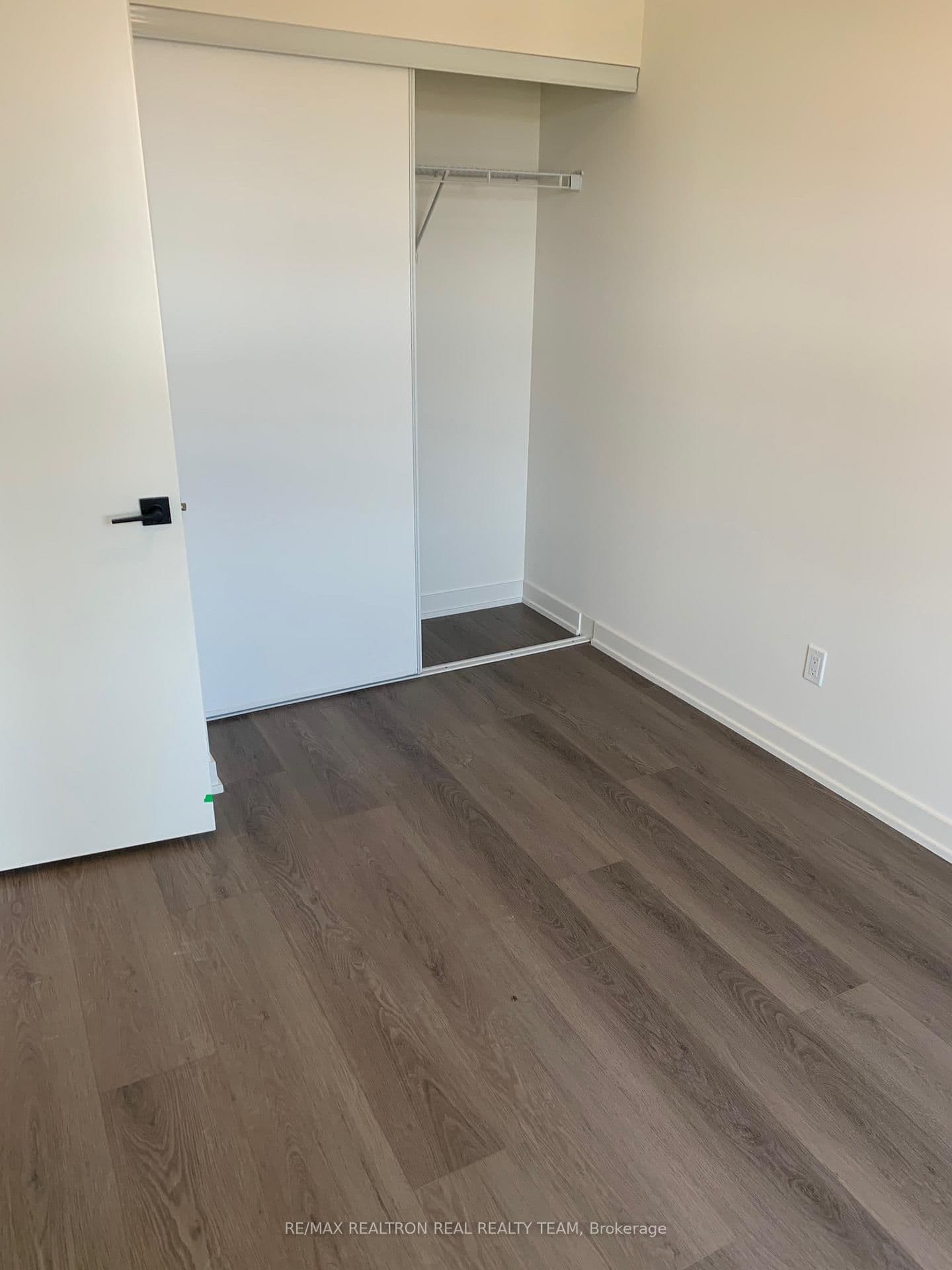 33 Erie Avenue, Unit 306 thumbnail 2