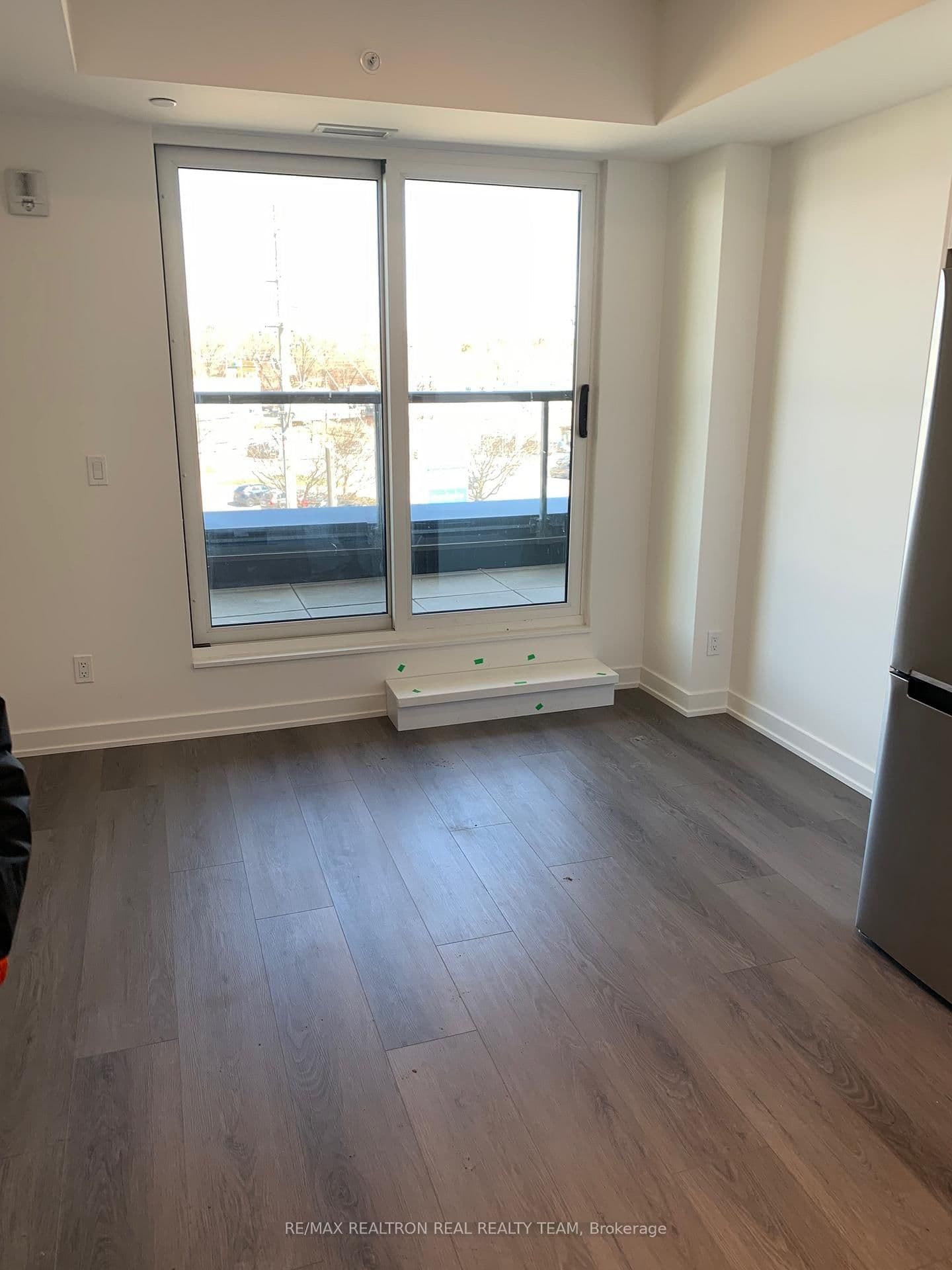 33 Erie Avenue, Unit 306 thumbnail 6