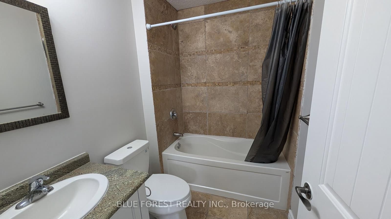 904 Frontenac Crescent thumbnail 21