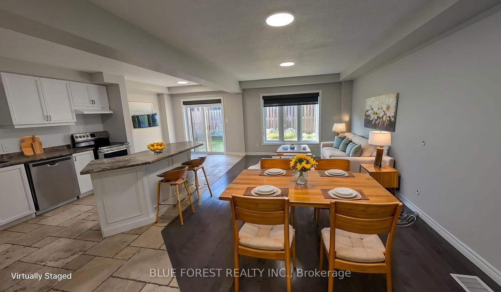 904 Frontenac Crescent thumbnail 7