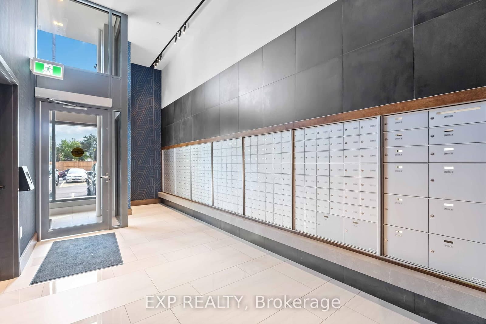 2782 Barton Street E, Unit 1607 thumbnail 5