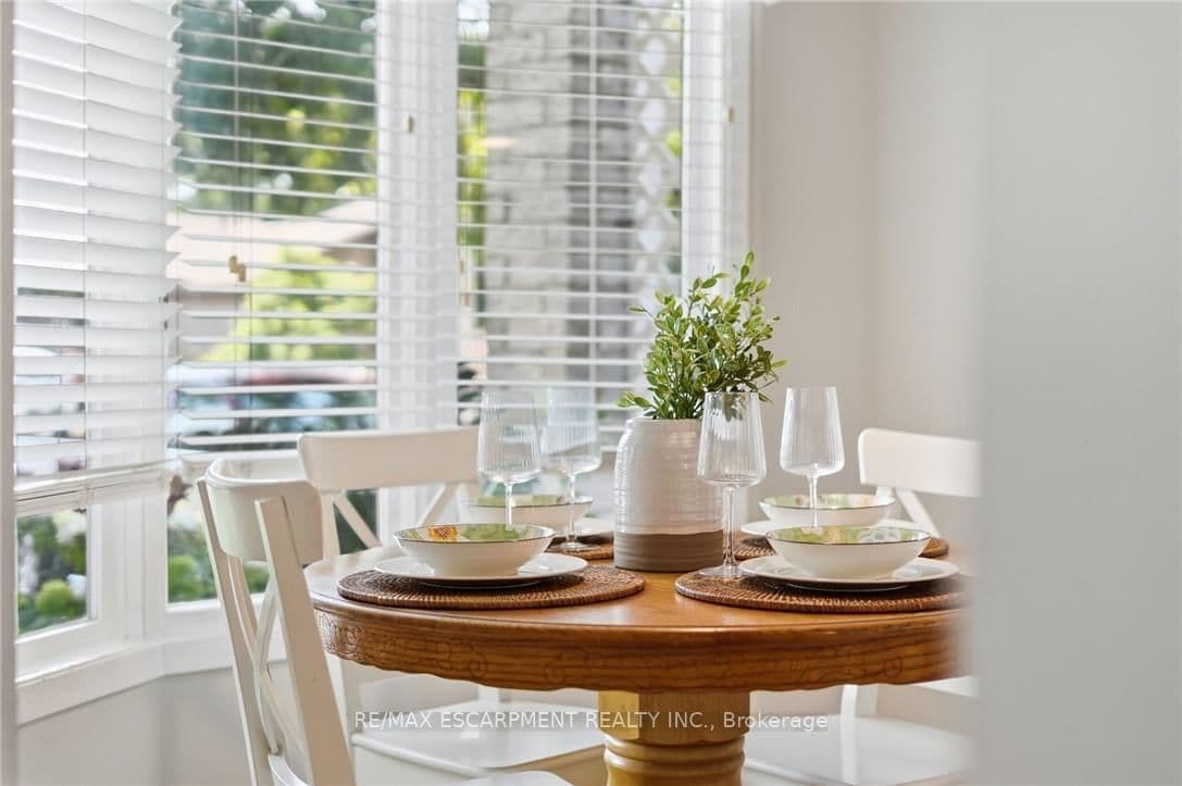 30 Twinoaks Crescent thumbnail 10