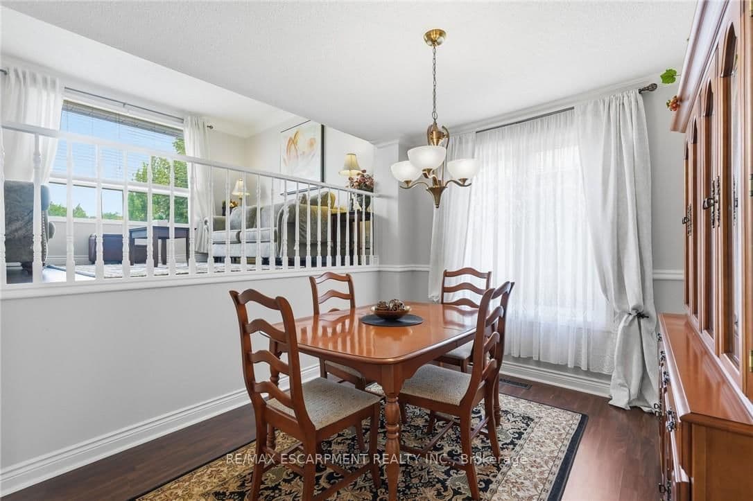 30 Twinoaks Crescent thumbnail 11