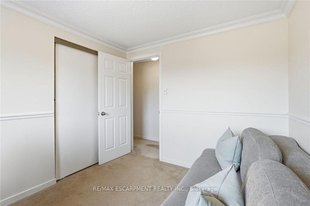 30 Twinoaks Crescent thumbnail 28