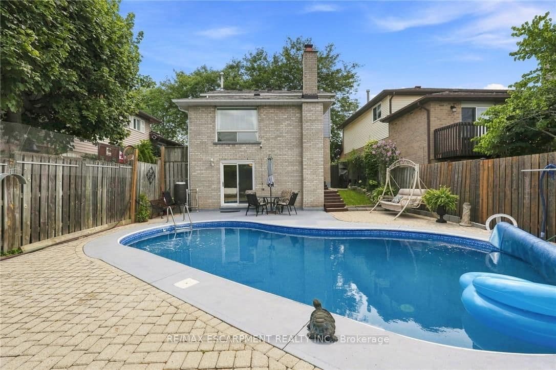 30 Twinoaks Crescent thumbnail 42