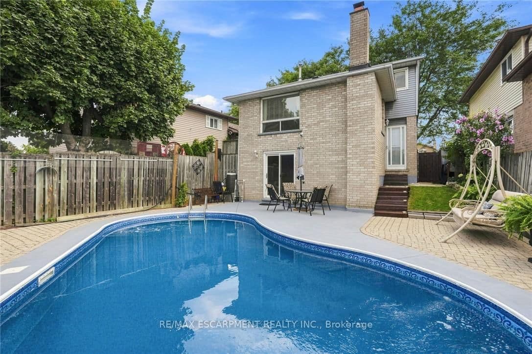 30 Twinoaks Crescent thumbnail 43