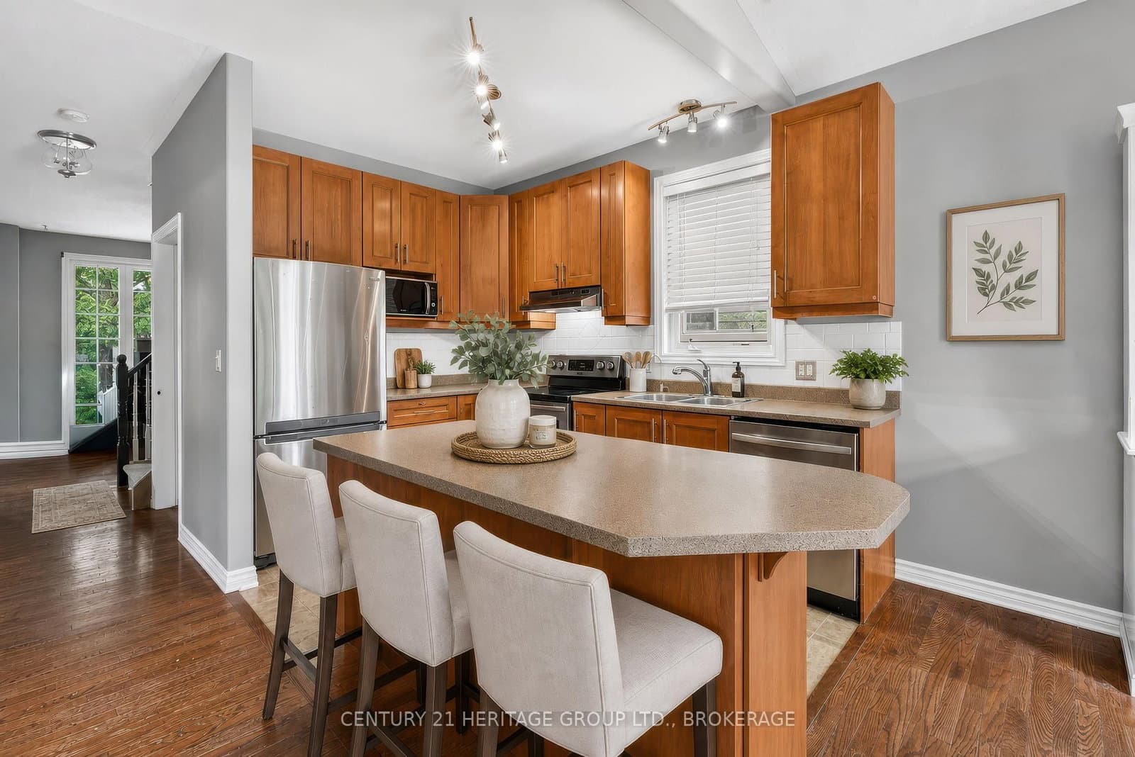 855 Lotus Avenue thumbnail 12