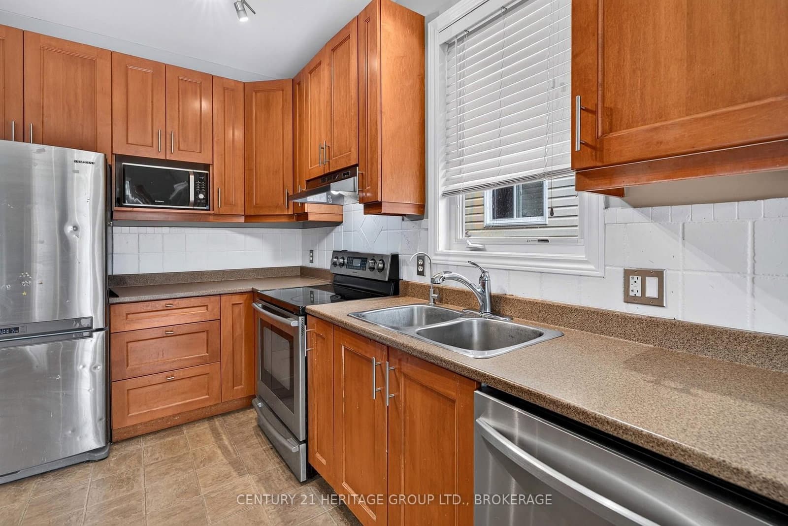 855 Lotus Avenue thumbnail 14
