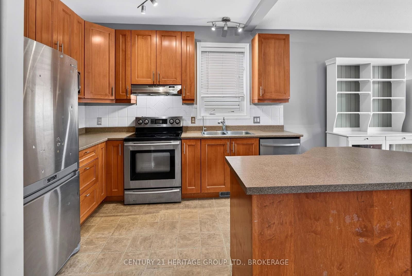 855 Lotus Avenue thumbnail 20