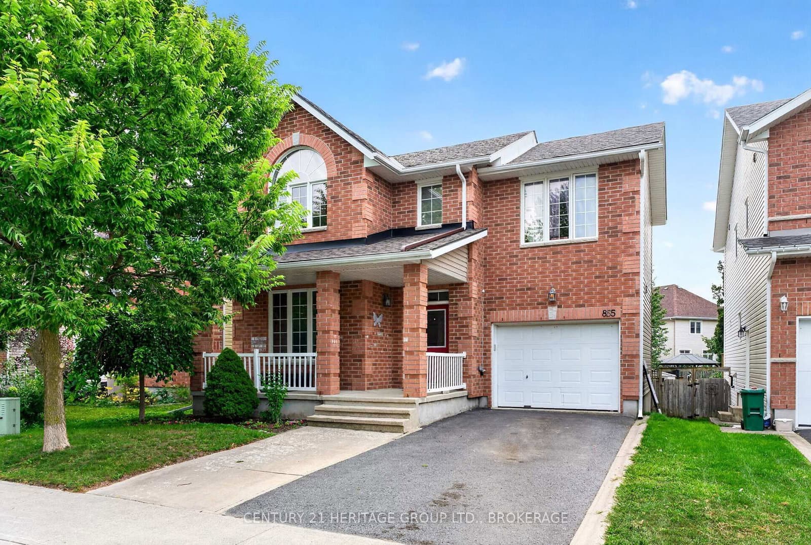 855 Lotus Avenue thumbnail 3