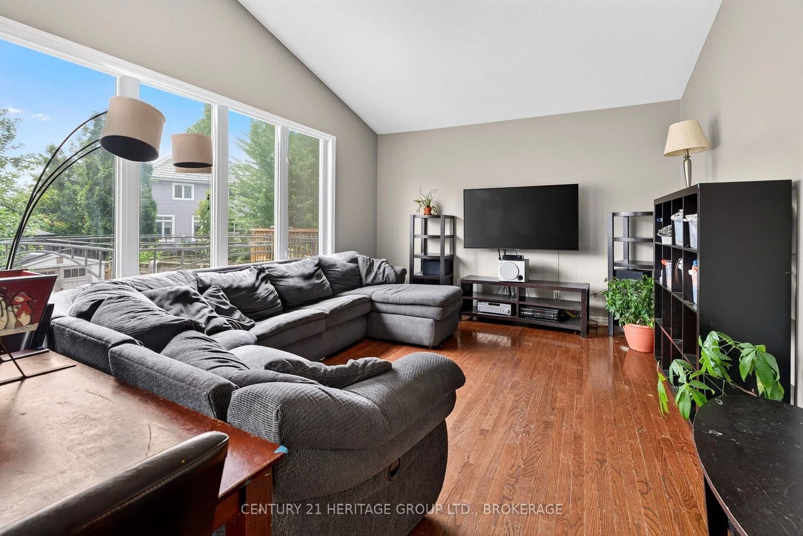 855 Lotus Avenue thumbnail 7