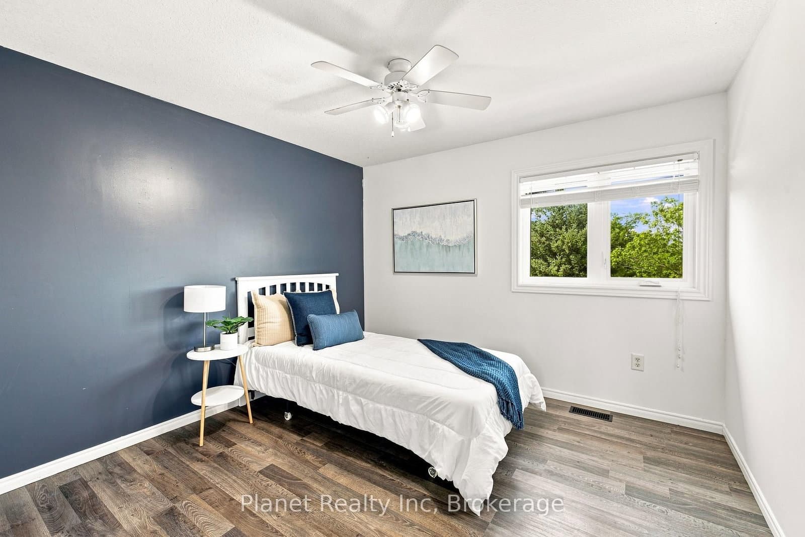 41 Boulder Crescent thumbnail 19