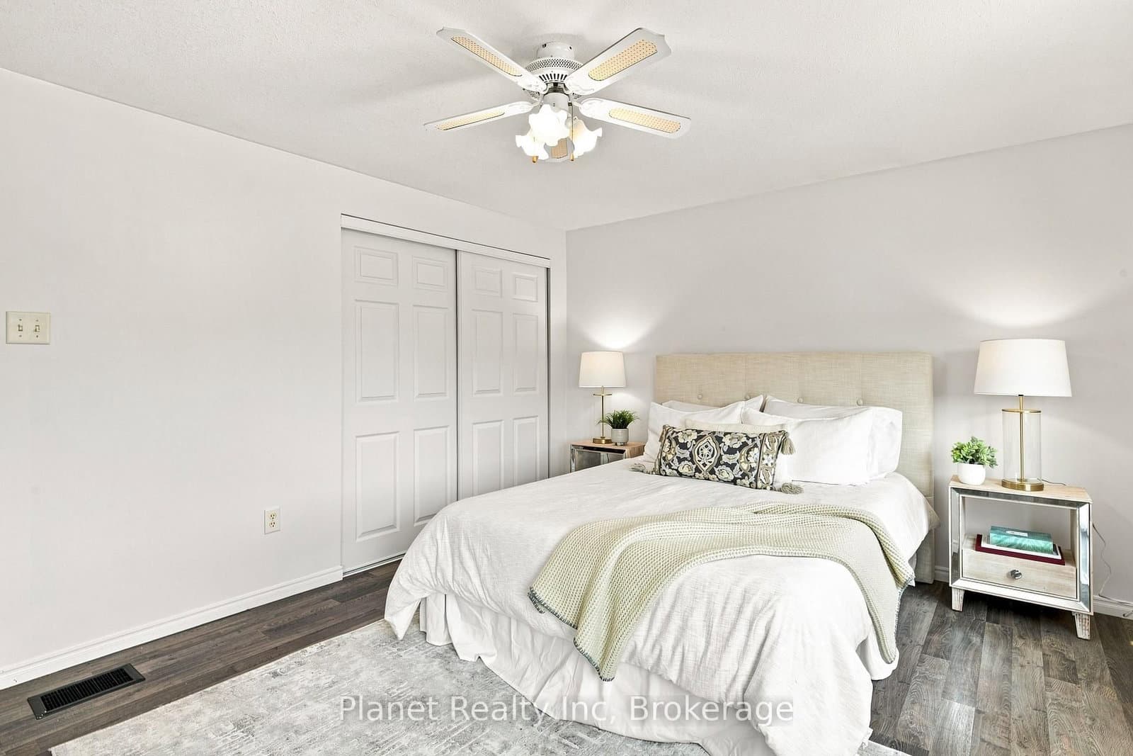41 Boulder Crescent thumbnail 24
