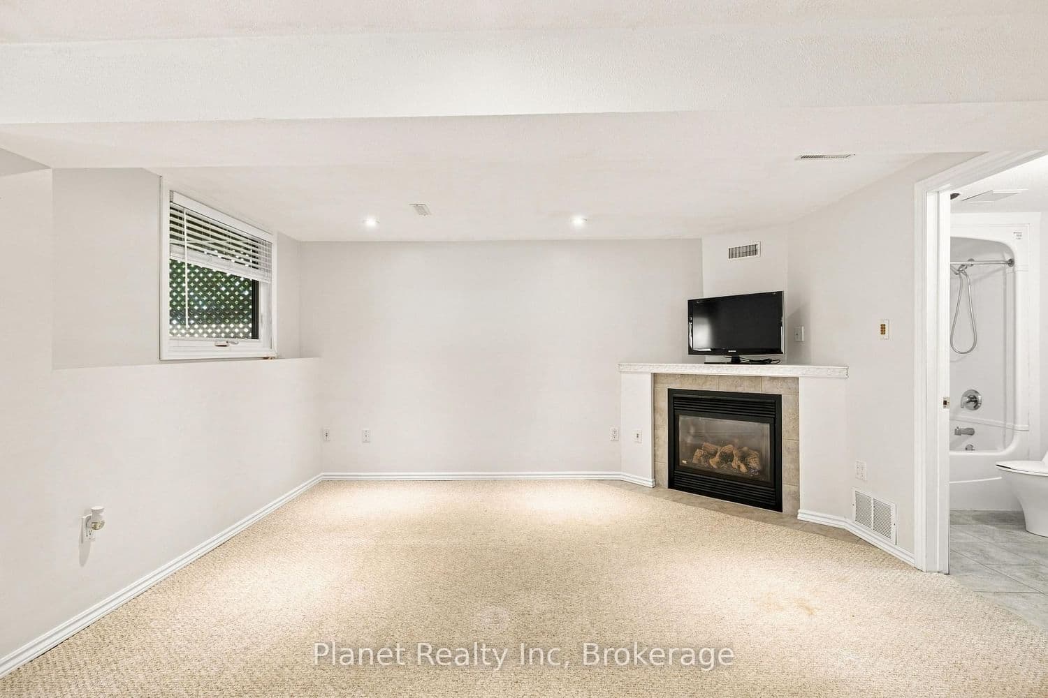 41 Boulder Crescent thumbnail 30