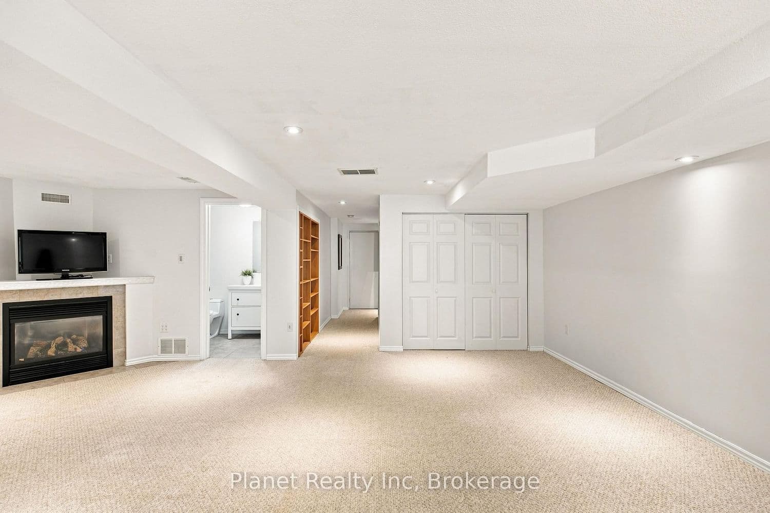 41 Boulder Crescent thumbnail 31