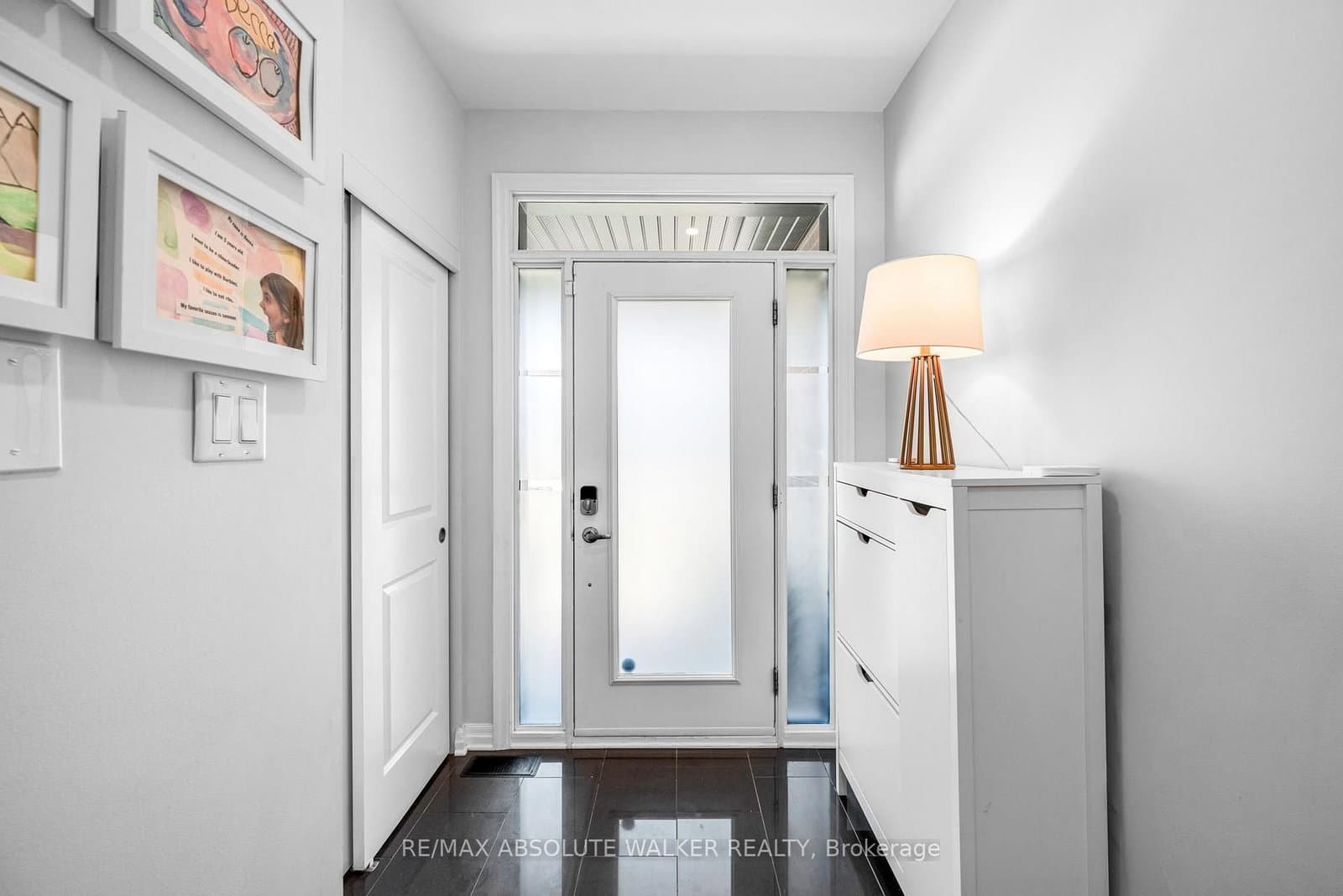 323 Lysander Place thumbnail 4