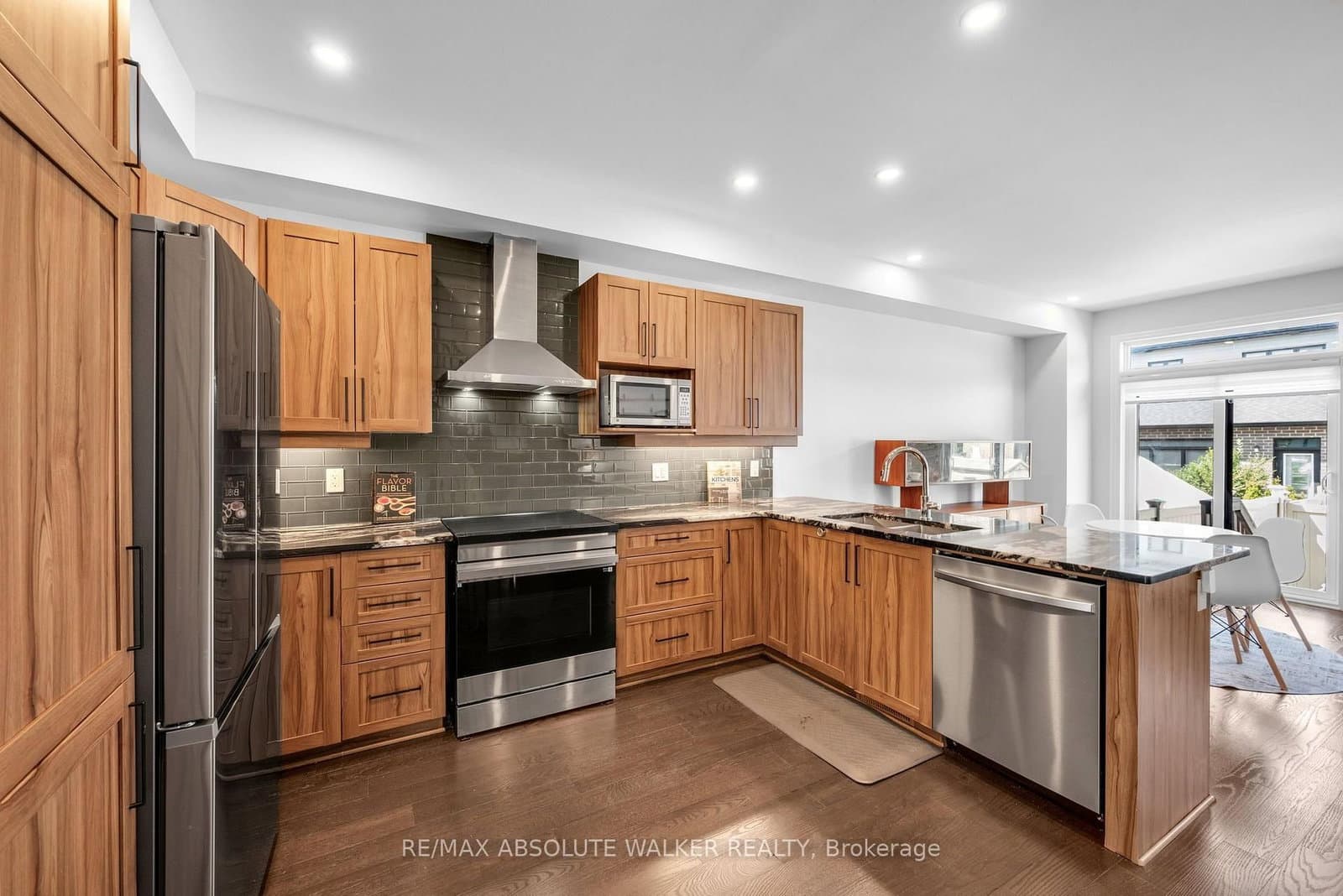 323 Lysander Place thumbnail 7