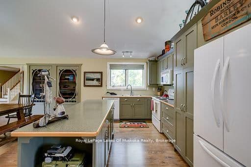 230 Ecclestone Drive thumbnail 10