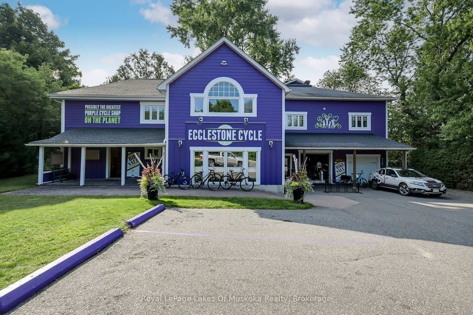 230 Ecclestone Drive thumbnail 2