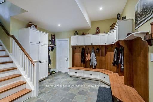 230 Ecclestone Drive thumbnail 4