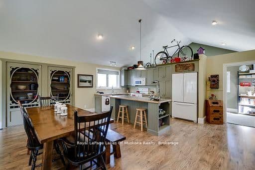 230 Ecclestone Drive thumbnail 7