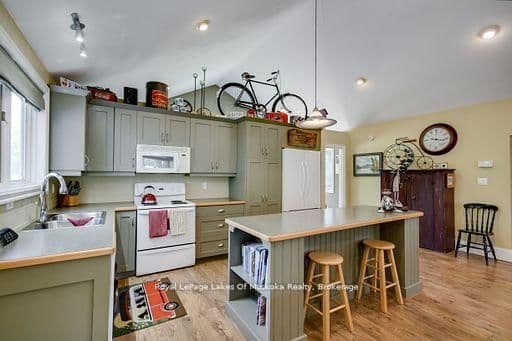 230 Ecclestone Drive thumbnail 8