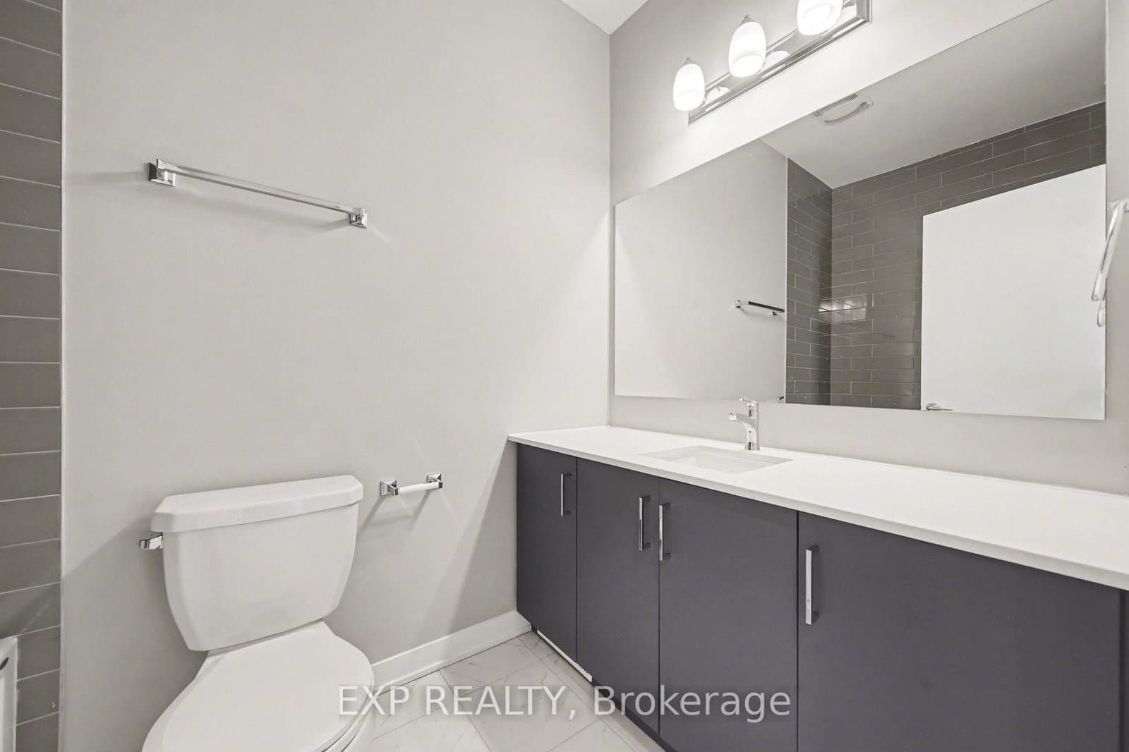 199 Monaco Place, Unit B thumbnail 11