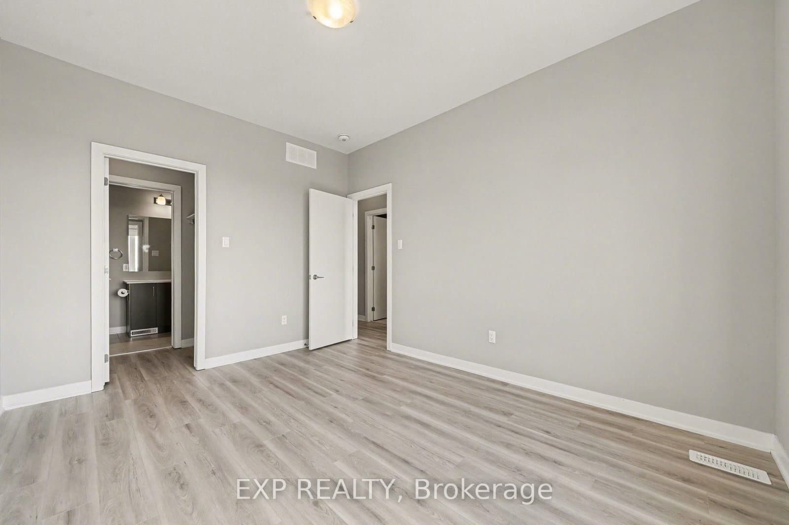 199 Monaco Place, Unit B thumbnail 7