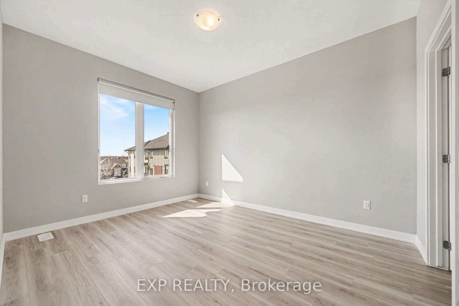 199 Monaco Place, Unit B thumbnail 9
