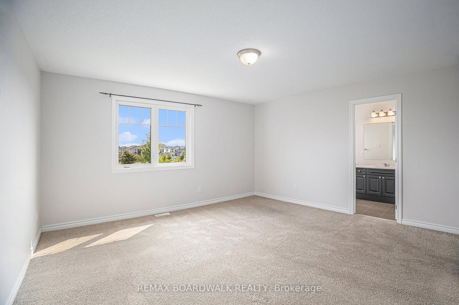 628 MONARDIA Way thumbnail 10
