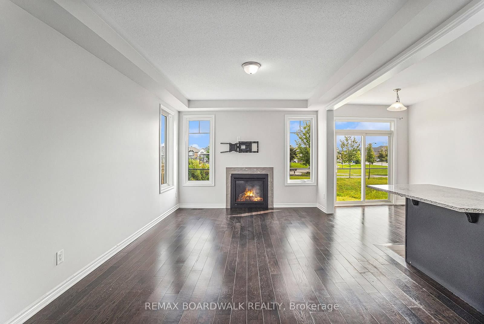 628 MONARDIA Way thumbnail 3
