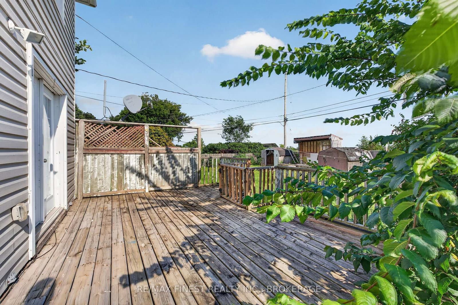 17 London Avenue thumbnail 27