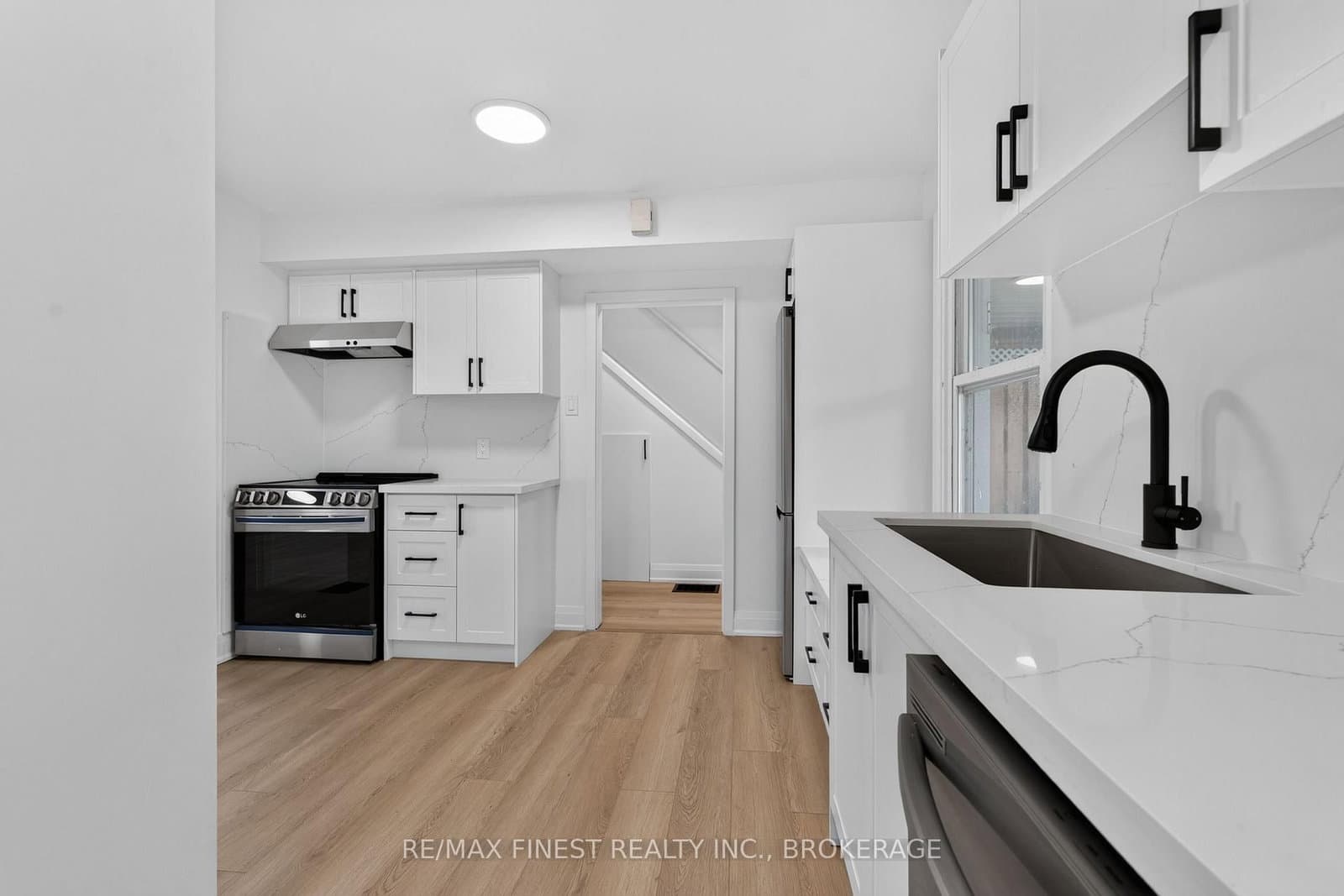 17 London Avenue thumbnail 7
