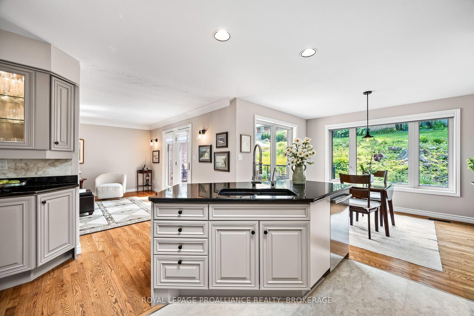 26 Kenwoods Circle thumbnail 14