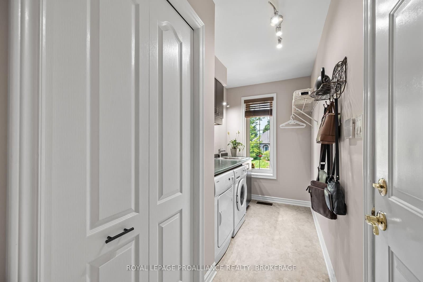 26 Kenwoods Circle thumbnail 19